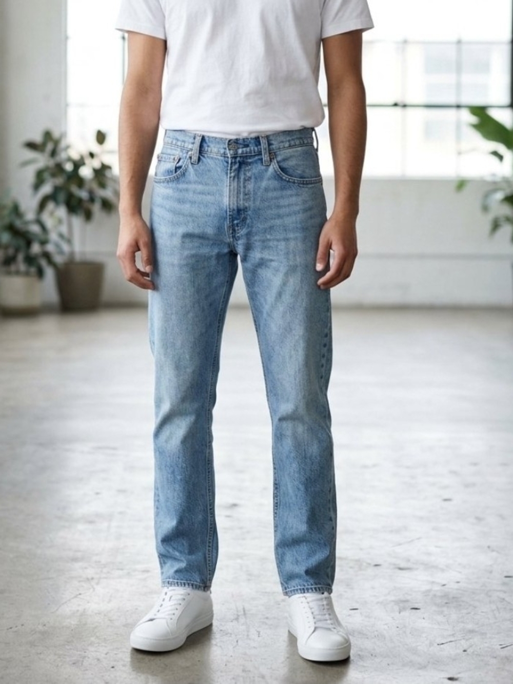 Levi's Men's Light Blue Straight-Leg Jeans
